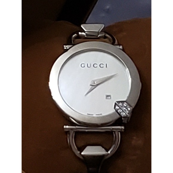Gucci Chiodo Ladies Diamond Watch With Mother Of Pearl Dial Stainless Quartz - Picture 11 of 12